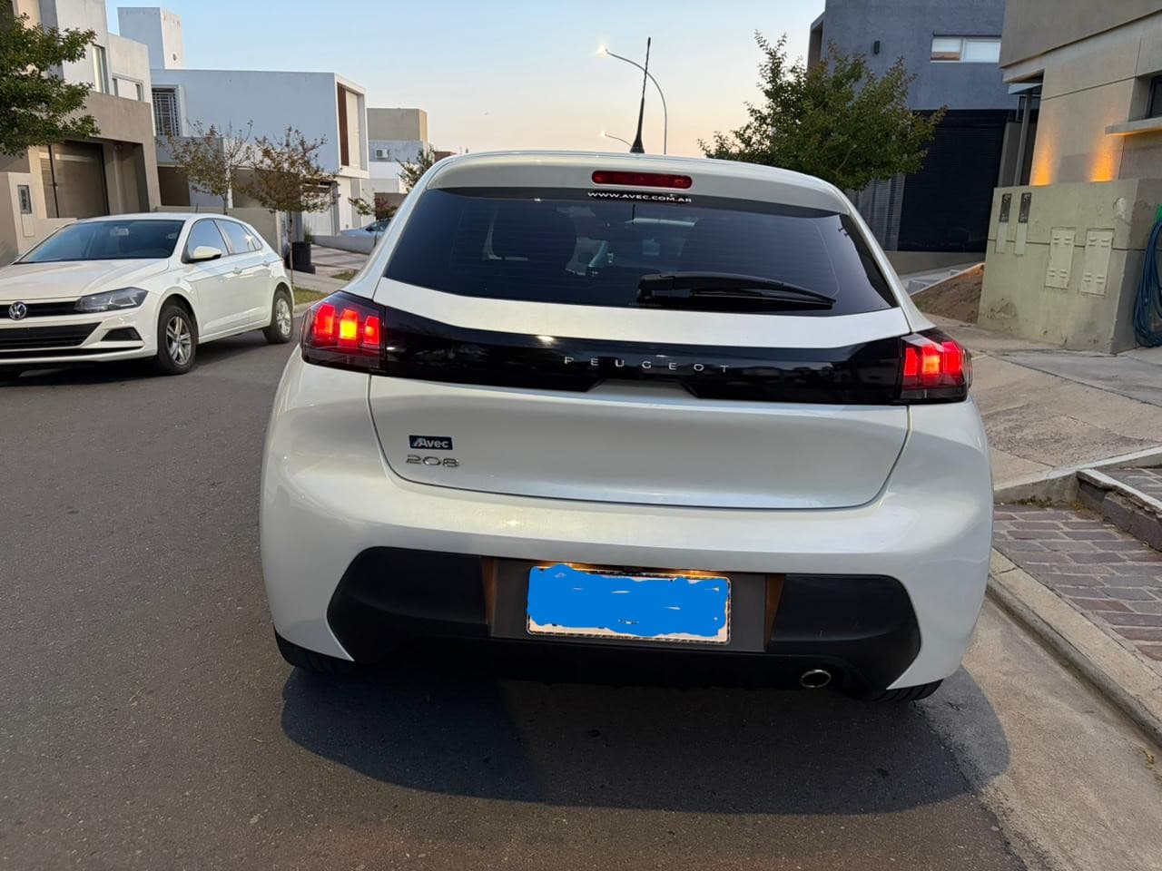 PEUGEOT 208 2023