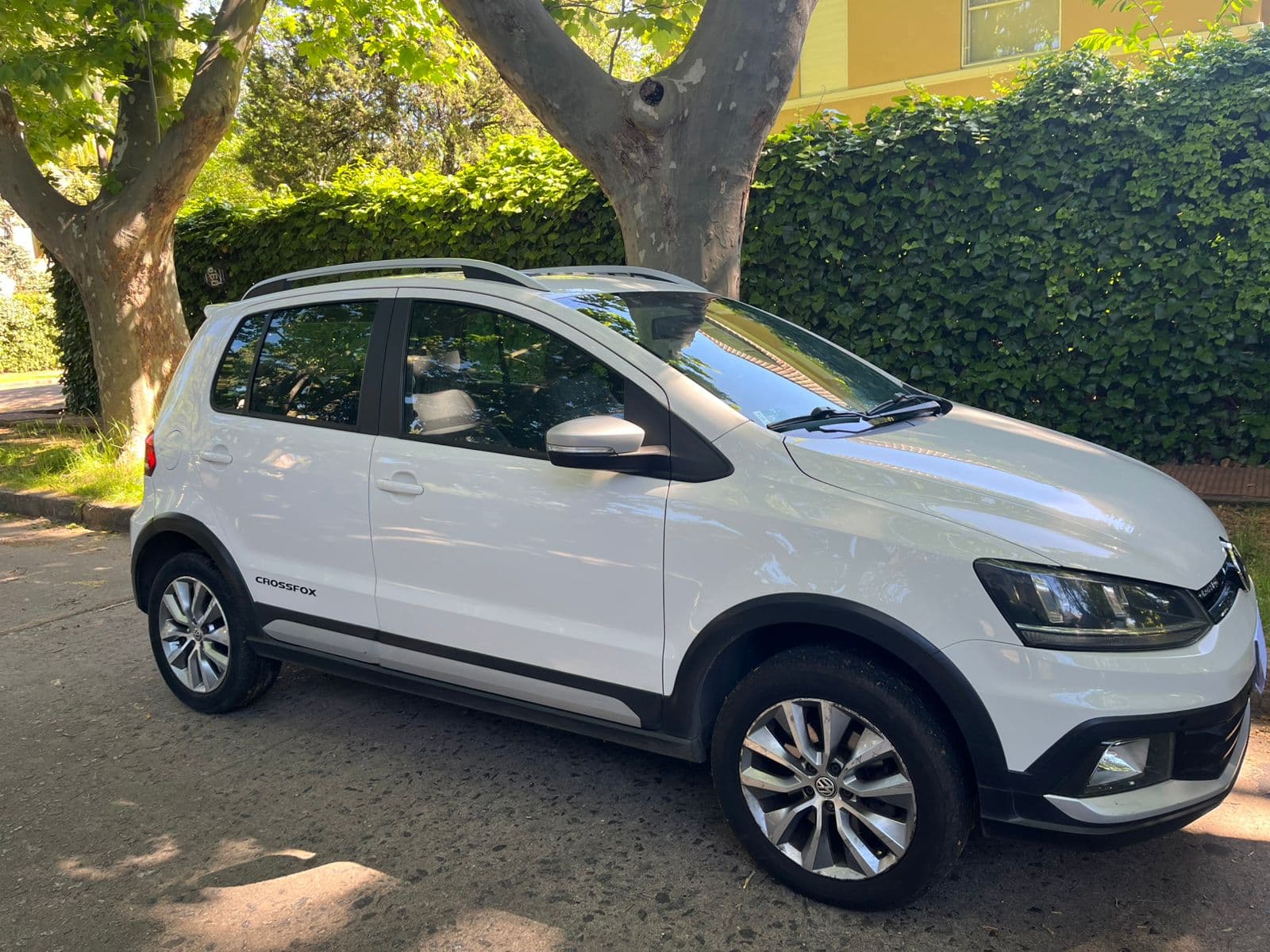 VOLKSWAGEN Fox 2015