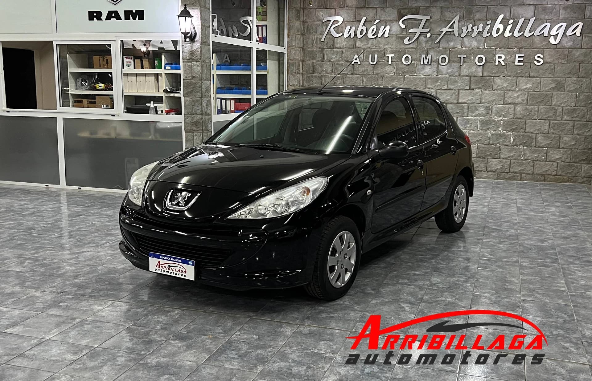 PEUGEOT 207 - Imagen 1