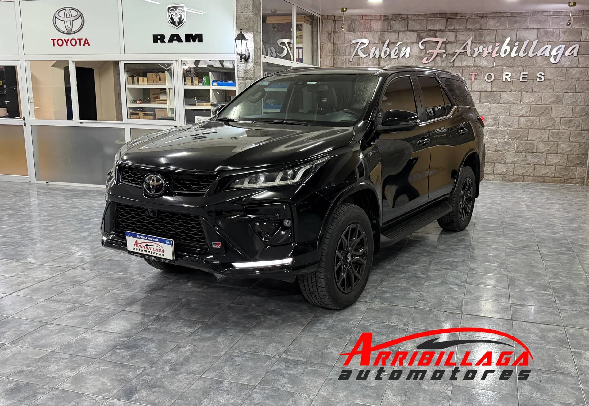 TOYOTA Hilux 2025