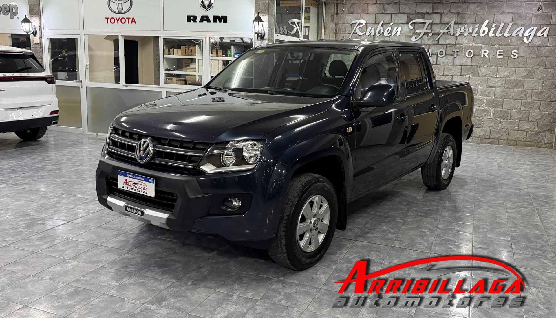 VOLKSWAGEN Amarok 2013