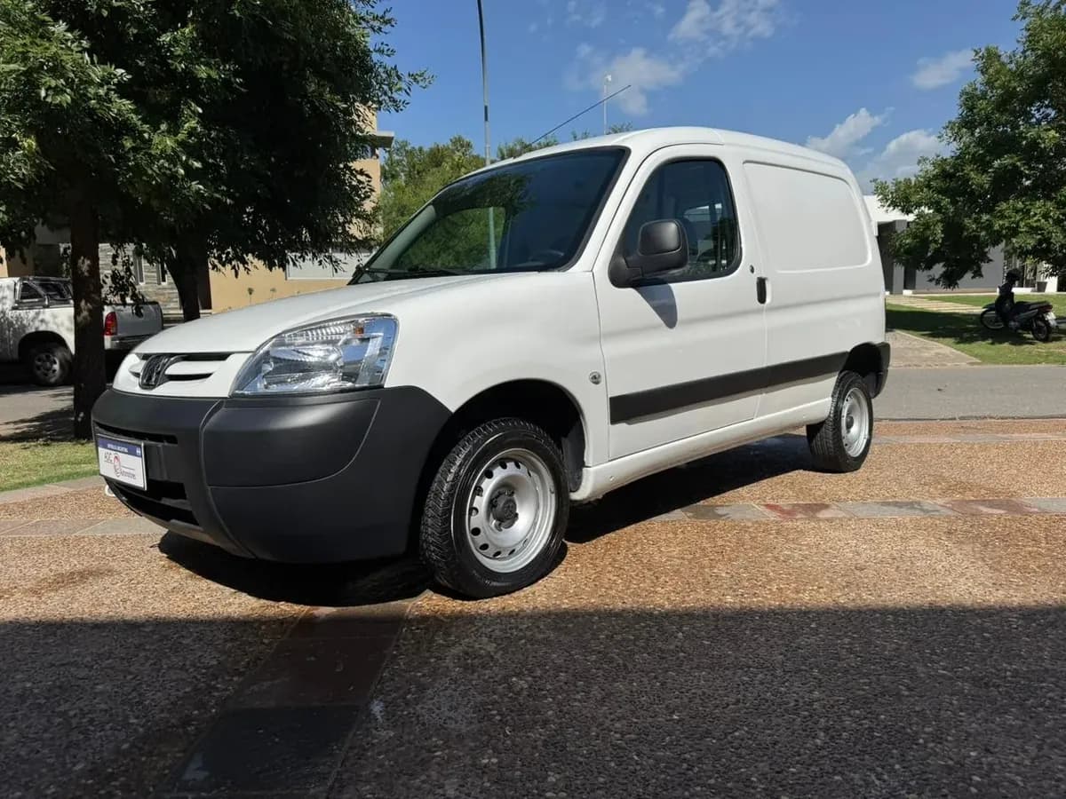 PEUGEOT Partner 2025