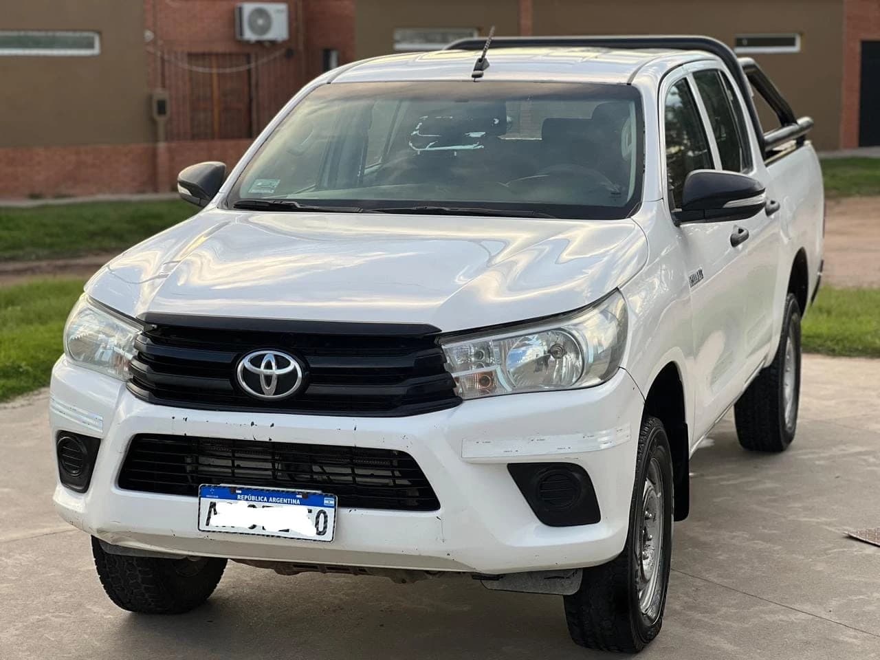TOYOTA Hilux - Imagen 3