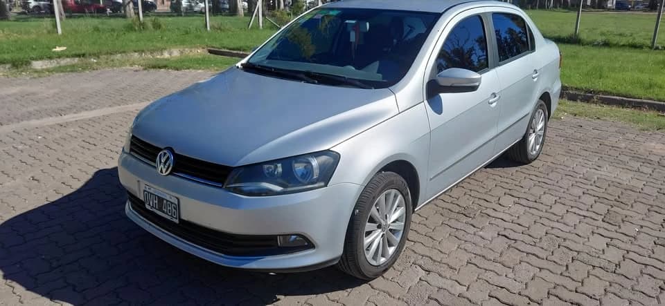 VOLKSWAGEN Voyage - Imagen 2