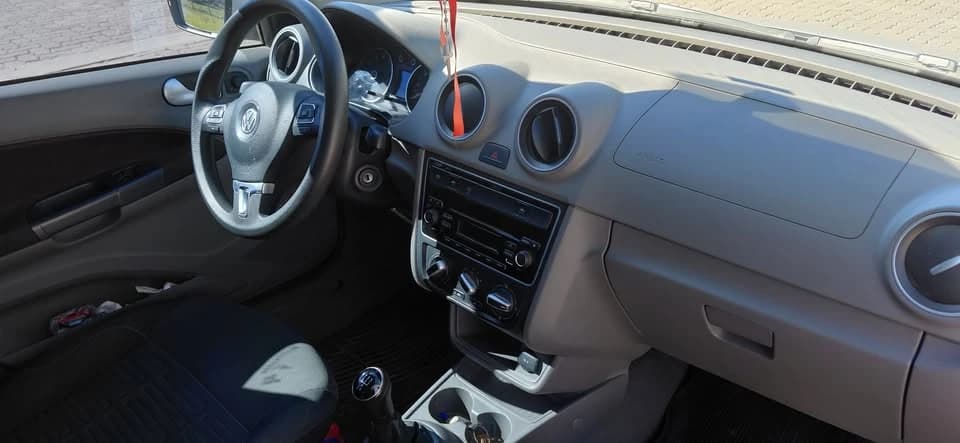 VOLKSWAGEN Voyage - Imagen 3