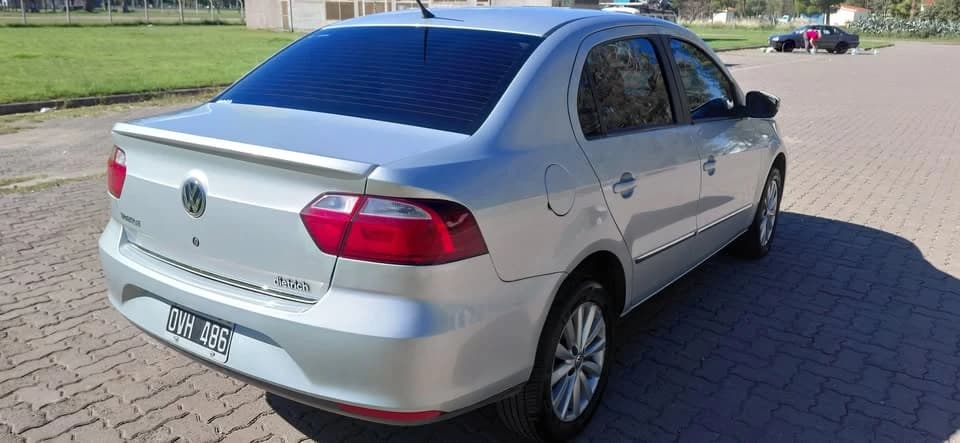 VOLKSWAGEN Voyage - Imagen 4