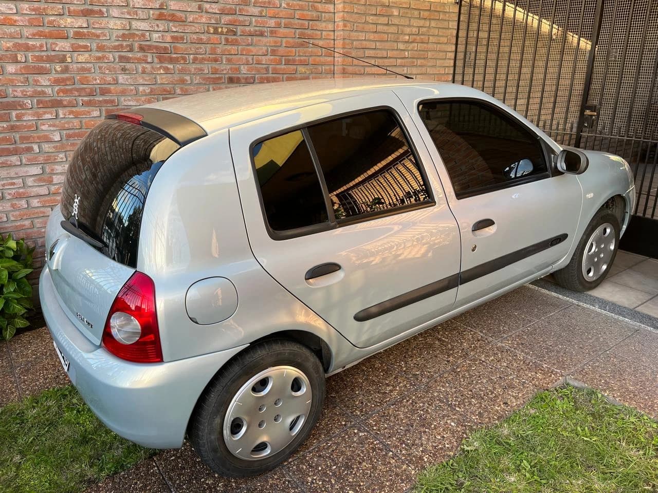 RENAULT Clio L/Nueva 2008
