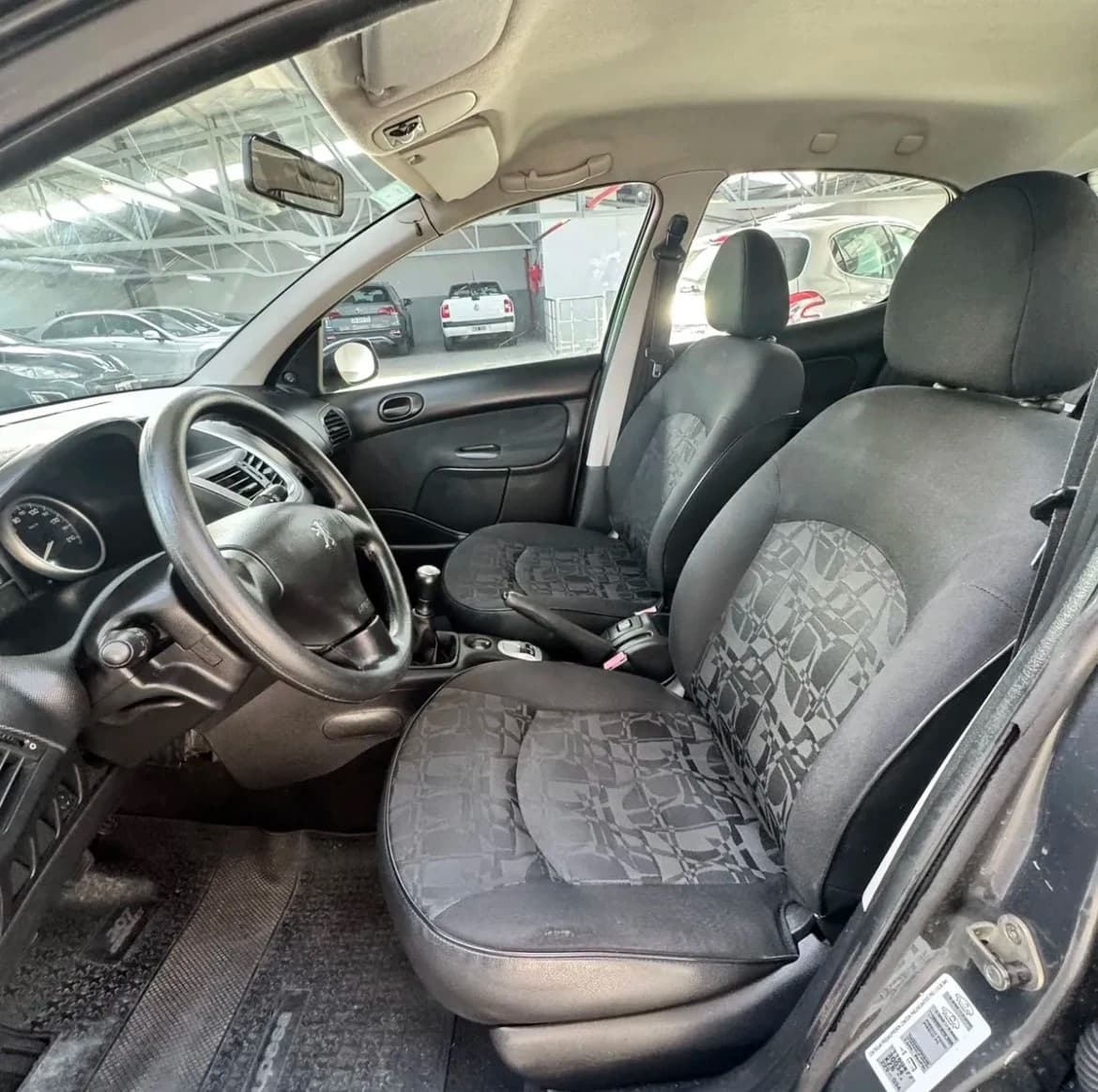 PEUGEOT 207 - Imagen 4