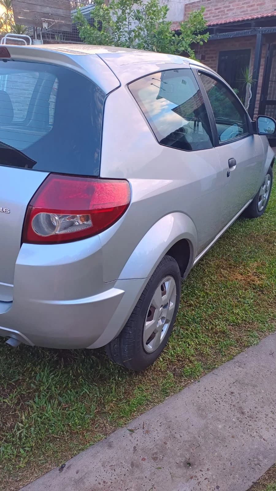 FORD KA - Imagen 2
