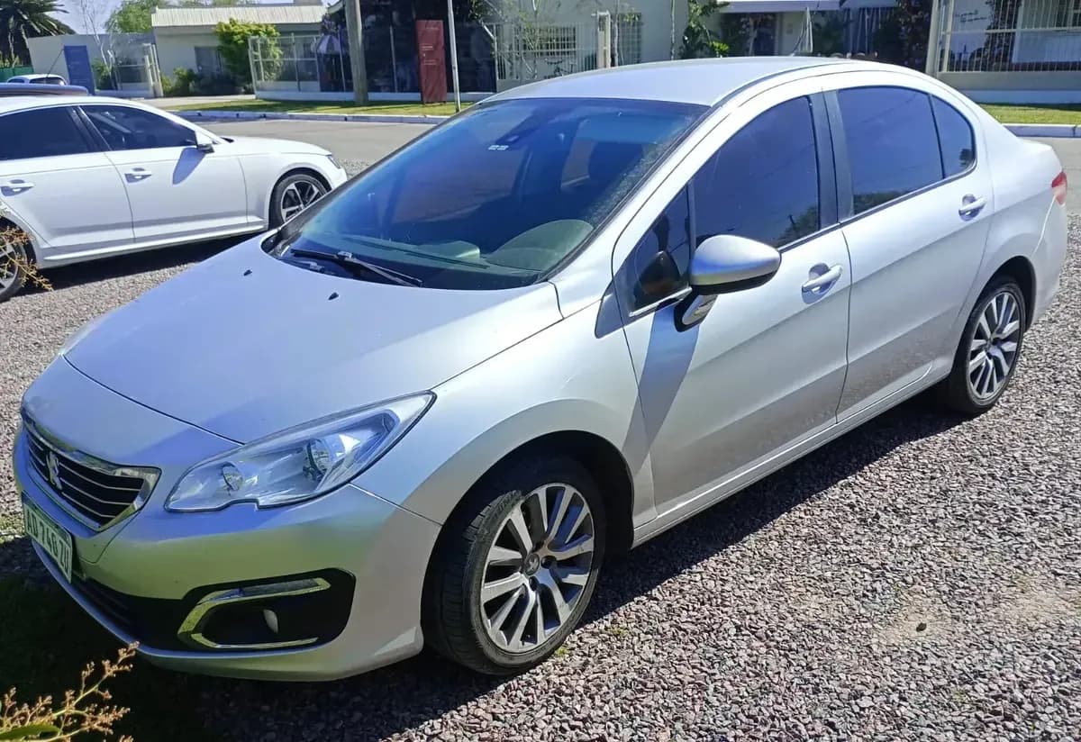 PEUGEOT 408 2019