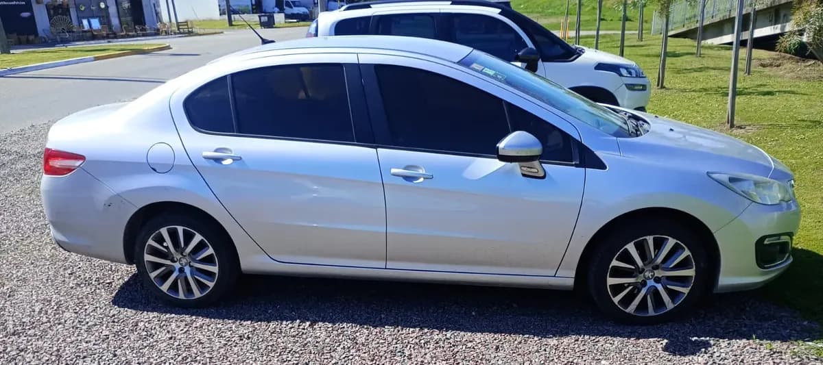 PEUGEOT 408 - Imagen 3