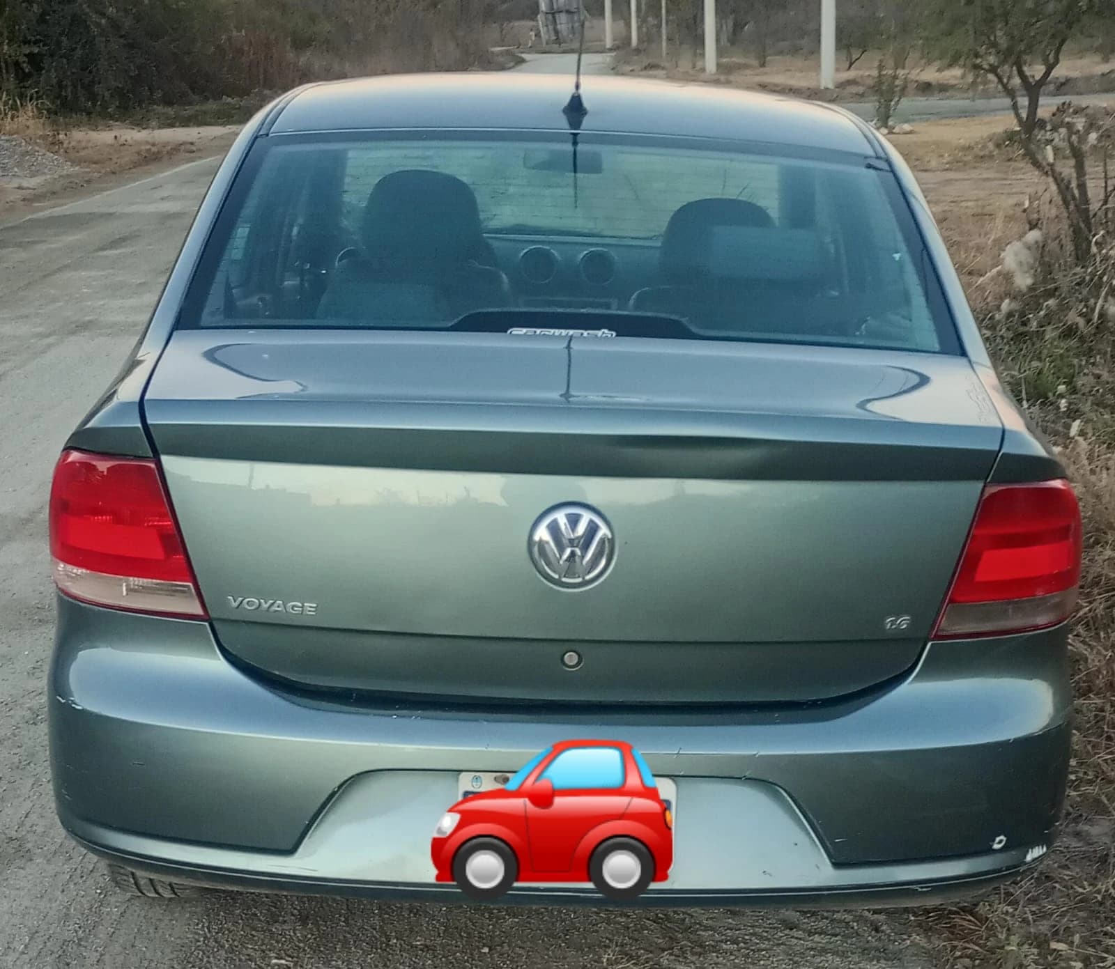VOLKSWAGEN Voyage - Imagen 2