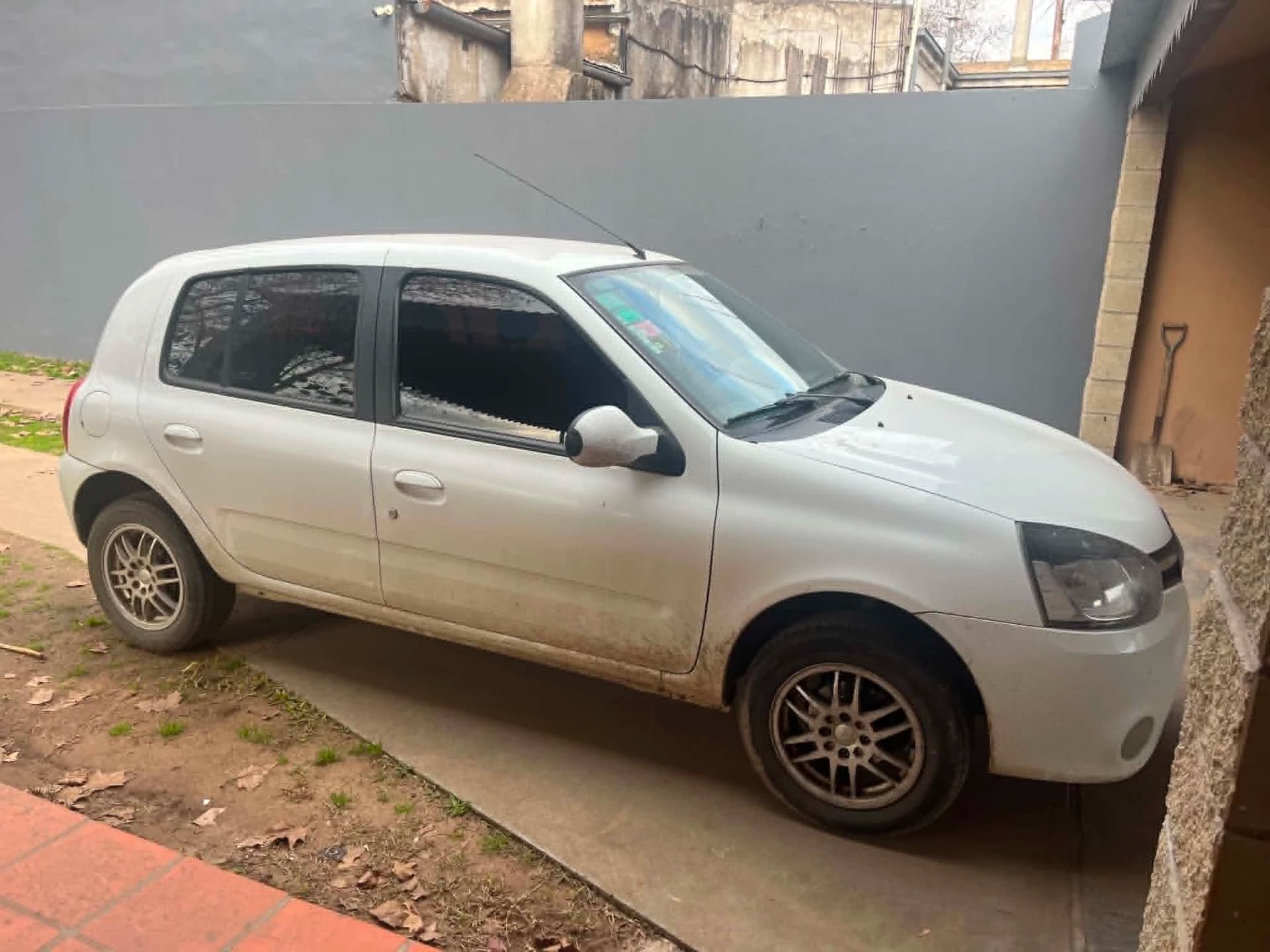 RENAULT Clio Mío - Imagen 3