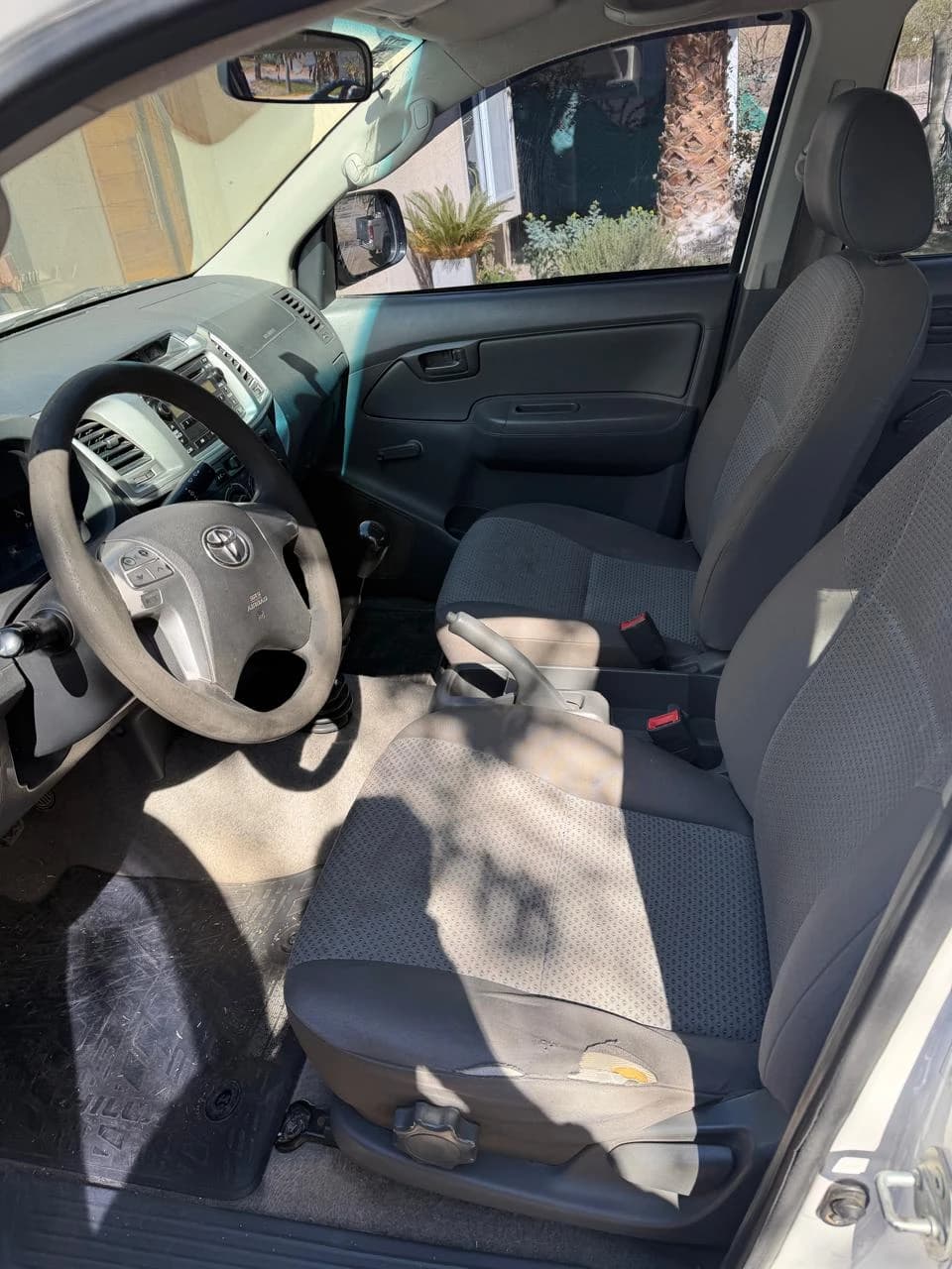 TOYOTA Hilux - Imagen 3