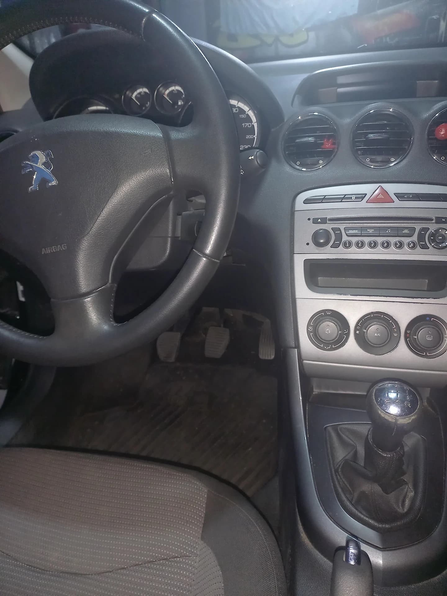 PEUGEOT 308 - Imagen 4