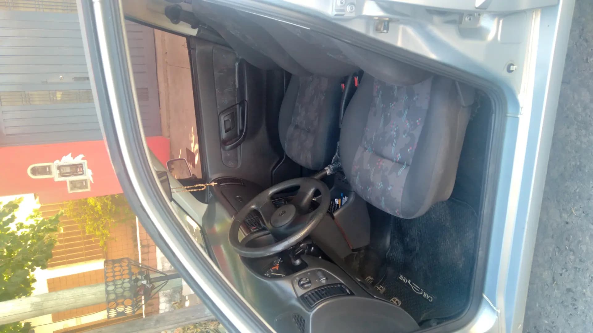 VOLKSWAGEN Polo 2000